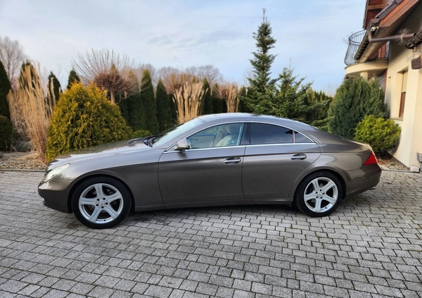 Mercedes-Benz CLS cena 35700 przebieg: 305100, rok produkcji 2005 z Piotrków Trybunalski małe 106